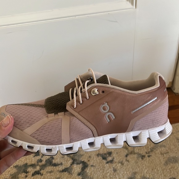 On cloud 5 blush running shoes - Picture 6 of 9